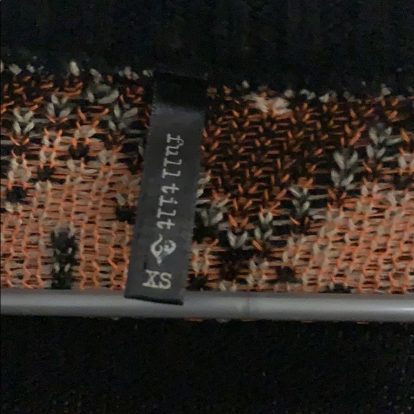 TILLYS CARDIGAN! Super cute! - Picture 3 of 3